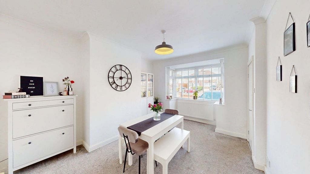 Property photo 2 of 13 Dining Room