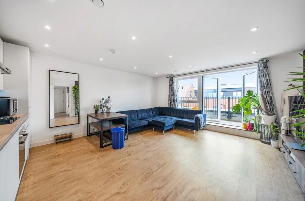 Property photo 2 of 8