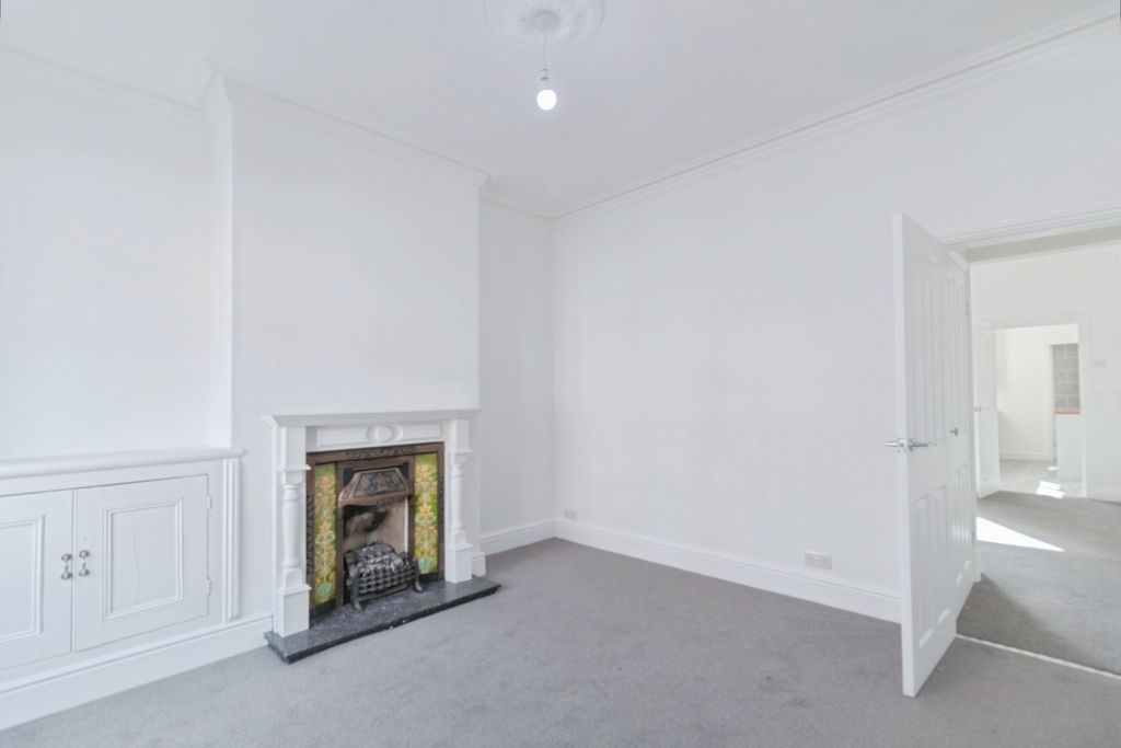 Property photo 2 of 16 Image 1