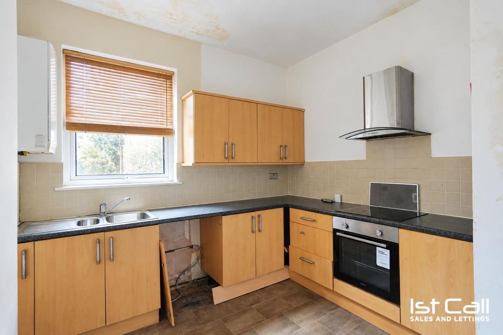 Property photo 3 of 10 Kitchen/ Breakfast Room
