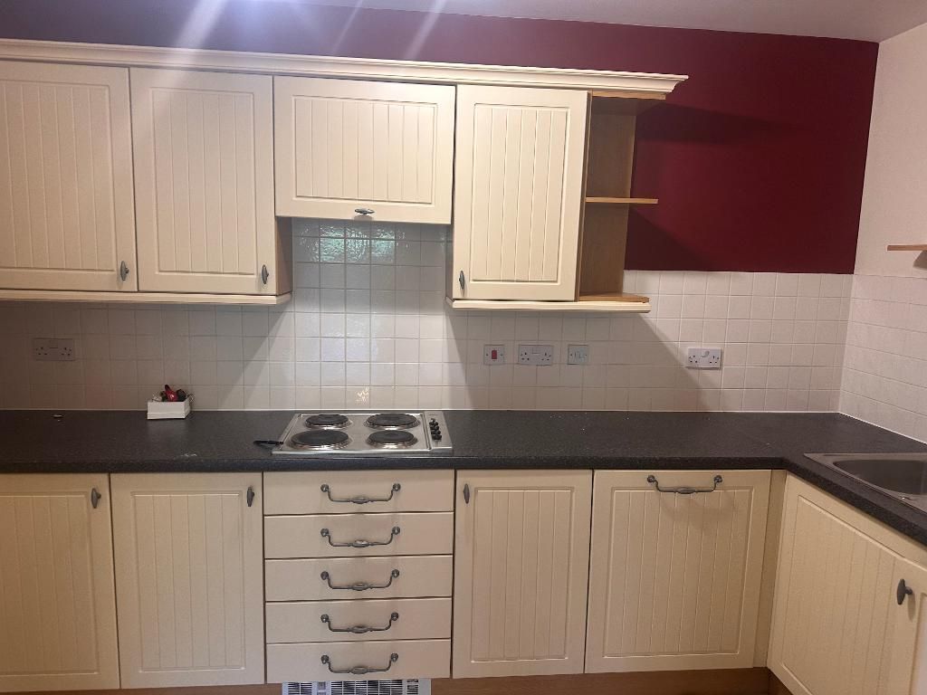 Property photo 2 of 15 Kitchen