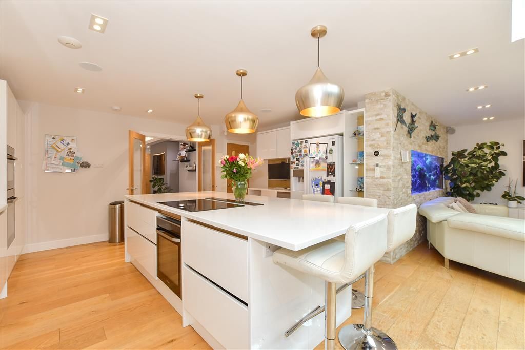 Property photo 1 of 16 Kitchen/Dining Room