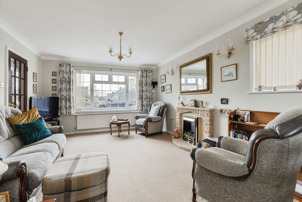 Property photo 3 of 24 Pbox-Img.Jpg