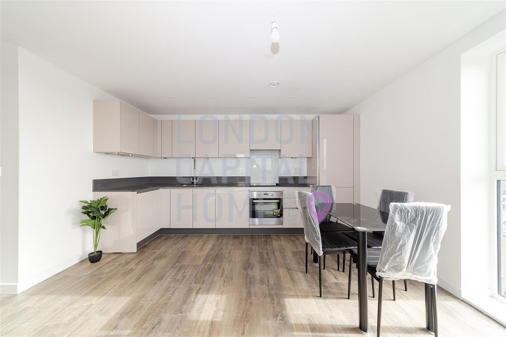 Property photo 2 of 18 2Sep5150.Jpg