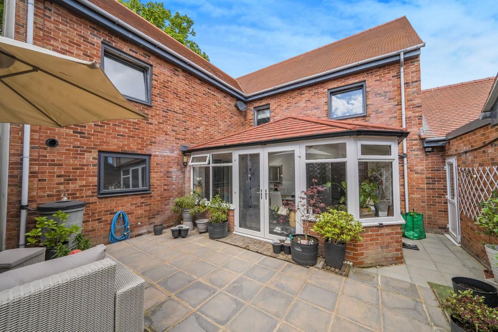 Property photo 2 of 17 2-2-681E2E829Cac5-1284699-Arw-2-2.Jpg