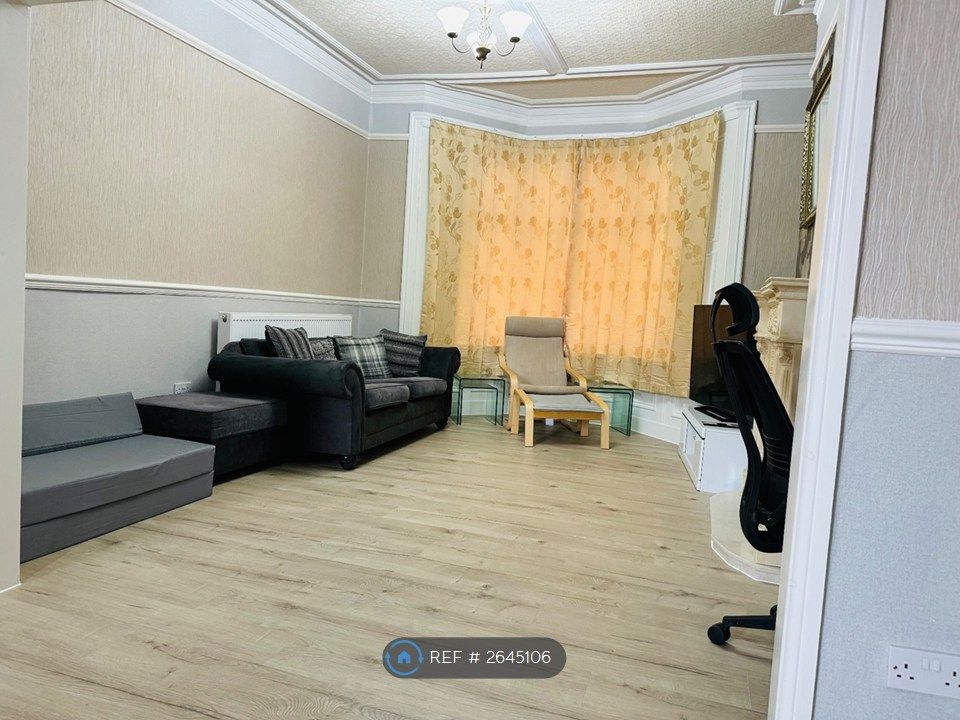 Property photo 2 of 24