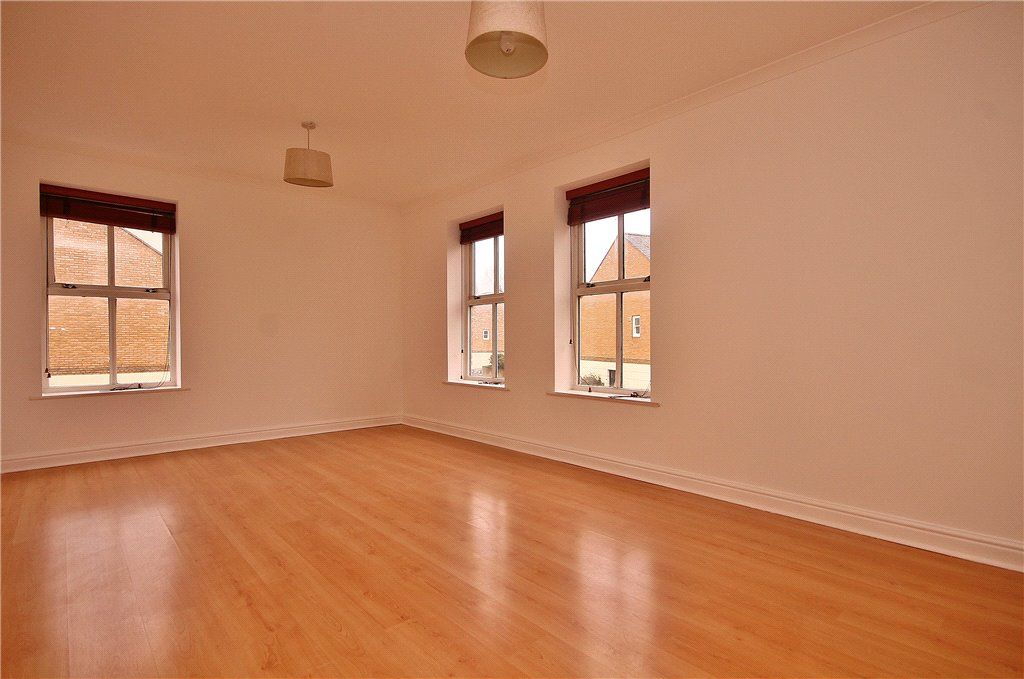 Property photo 3 of 8 Living Room