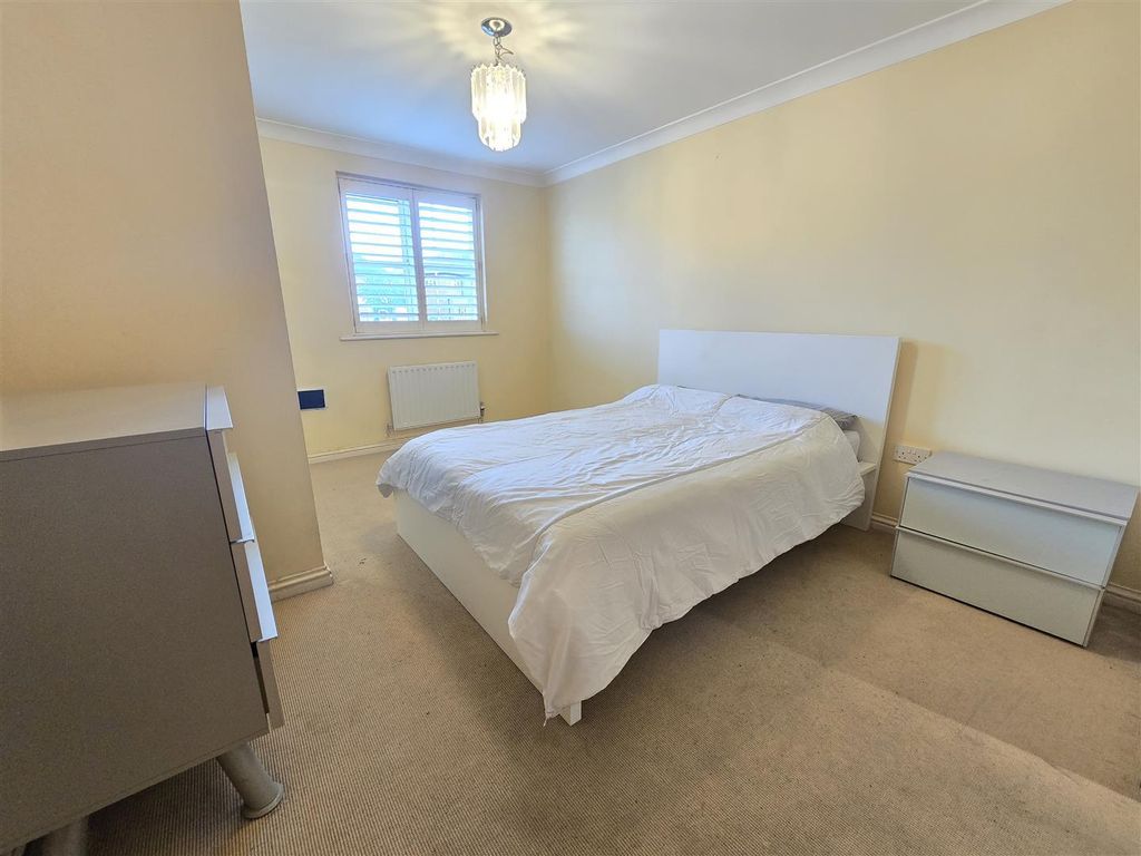 Property photo 3 of 11 2.Jpg
