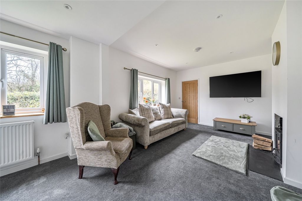 Property photo 2 of 20 Picture No. 18