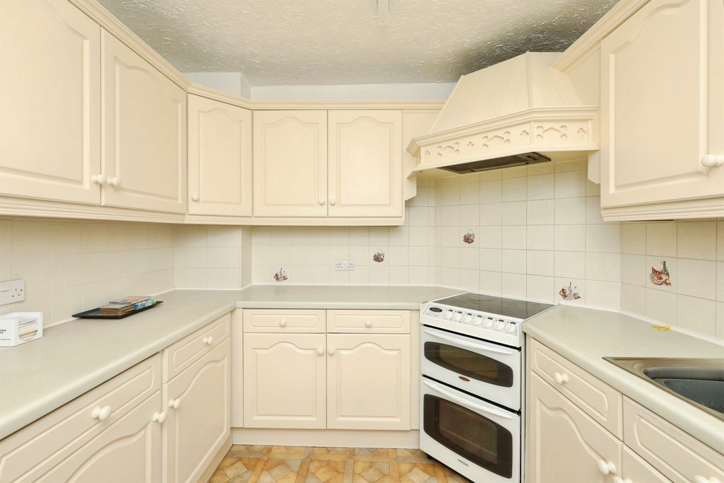 Property photo 3 of 9