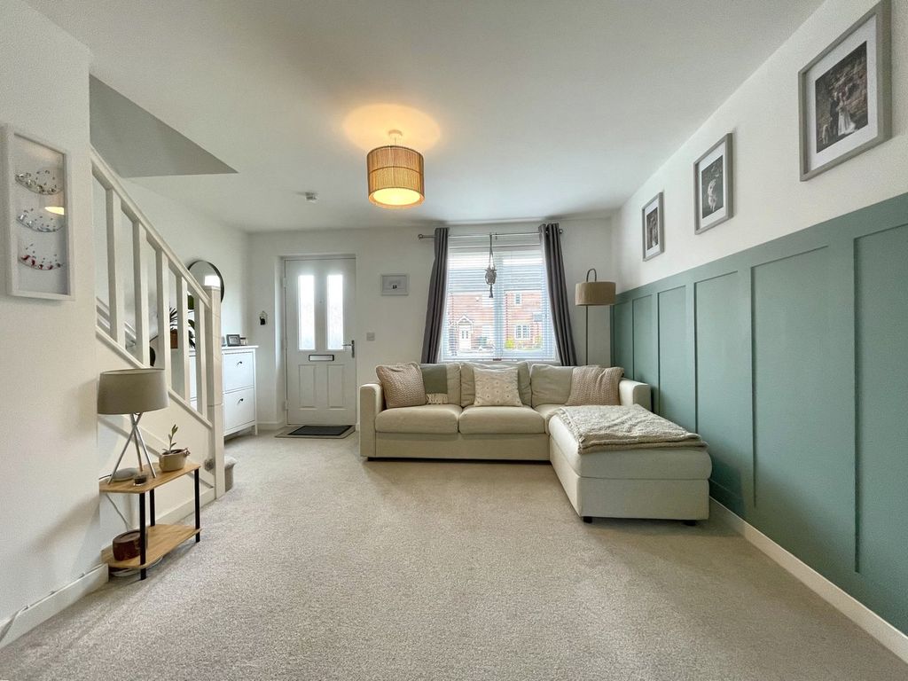 Property photo 2 of 27