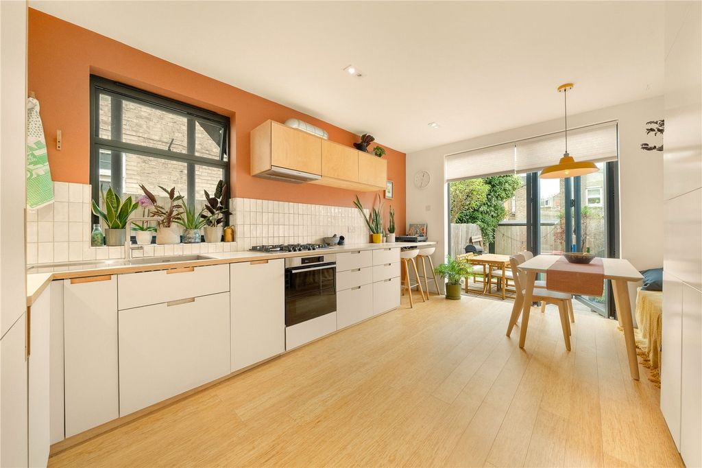 Property photo 2 of 14 Picture No. 48
