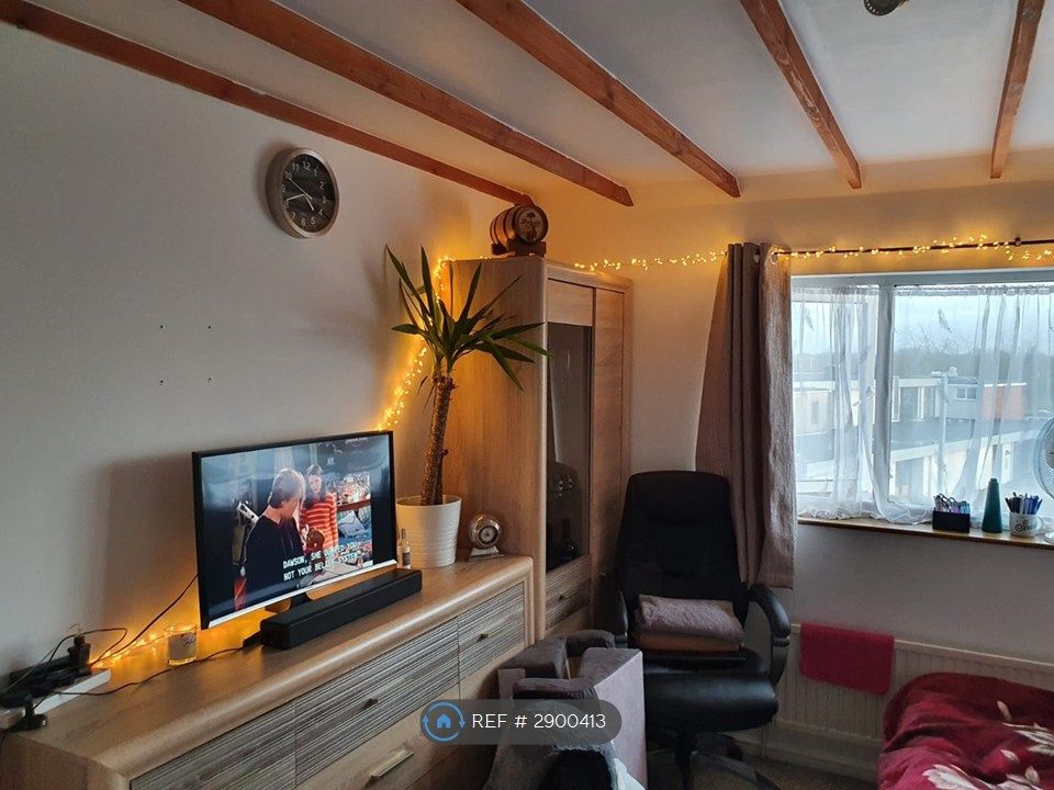 Property photo 2 of 29 Bedroom