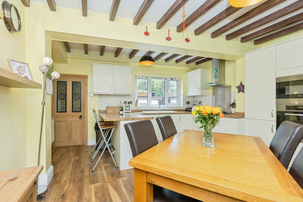 Property photo 3 of 26 Pbox-Img.Jpg