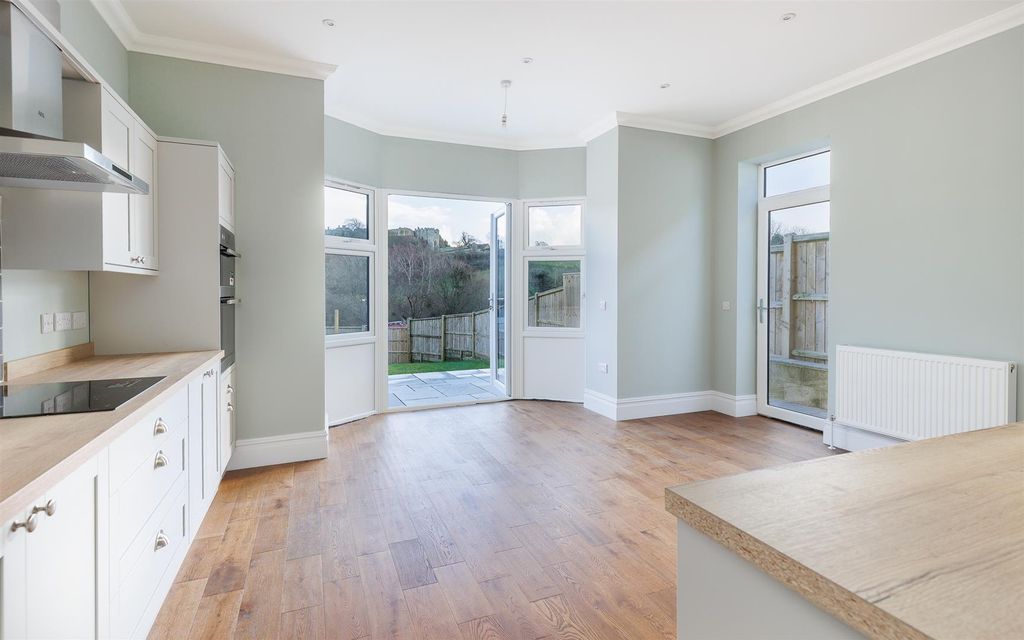 Property photo 3 of 22 Kitchen/Dining Room