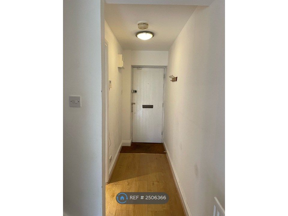 Property photo 1 of 14 Hallway
