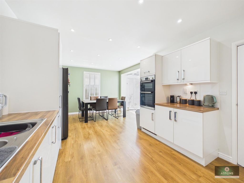 Property photo 3 of 30 Cam02067G0-Pr0253-Still008.Jpg