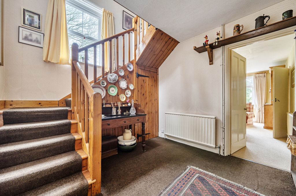 Property photo 3 of 25 1409056-12-698B3F...