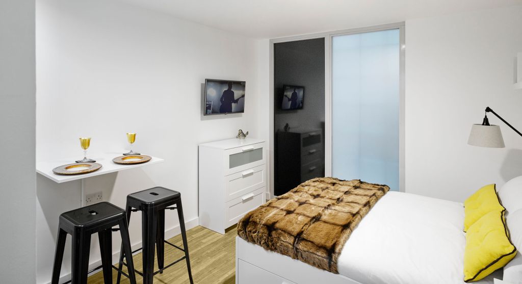 Property photo 3 of 10