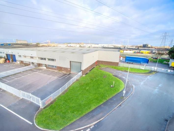 Property photo 1 of 2