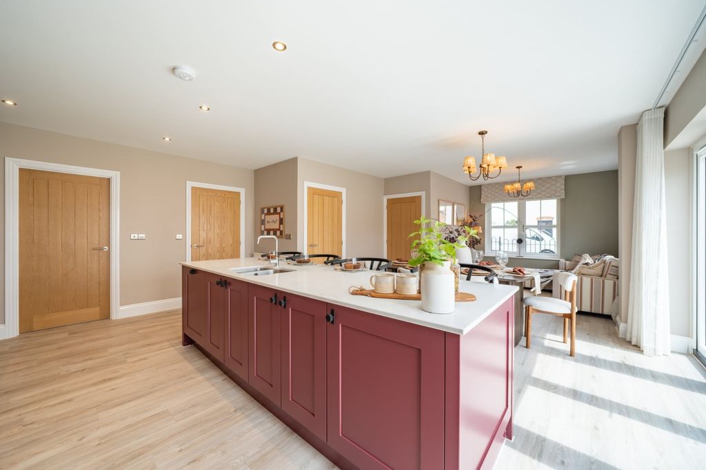 Property photo 3 of 14 5431253