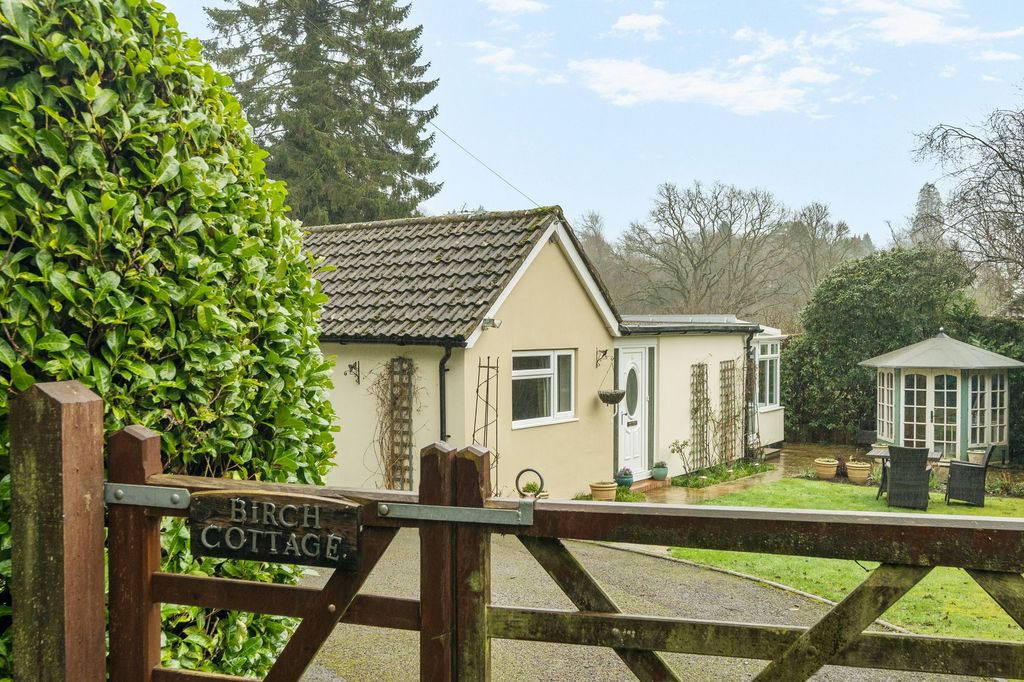 Property photo 1 of 18 Front Aspect