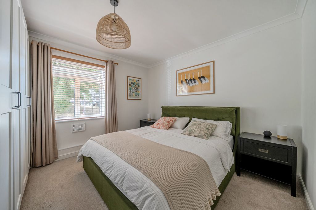 Property photo 3 of 13 1510238-12-1A01F9...