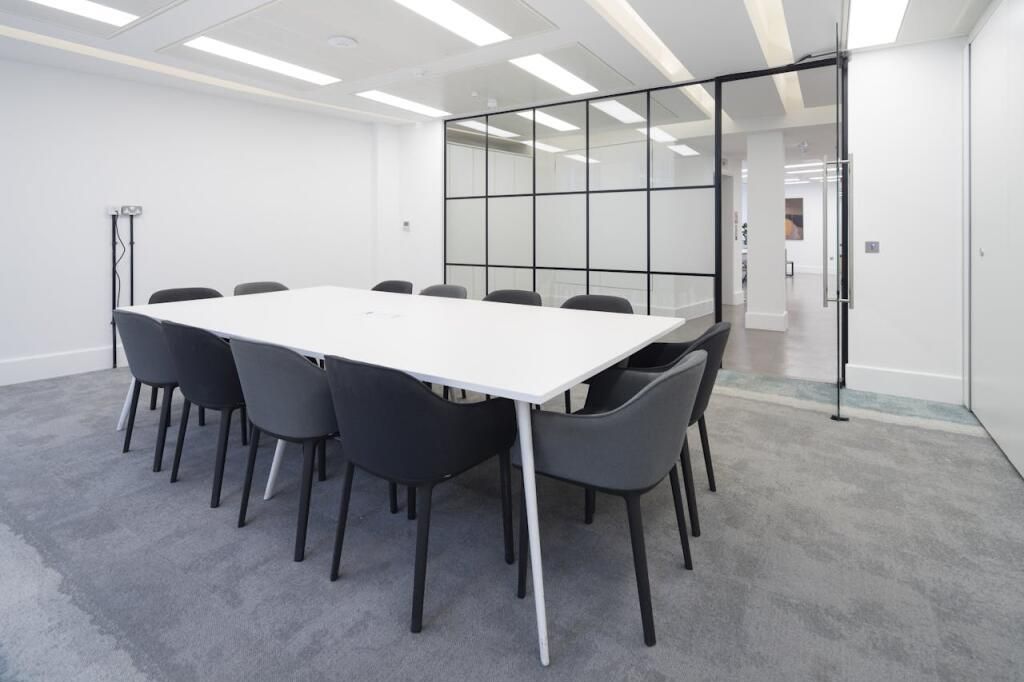 Property photo 3 of 9 Photo 4