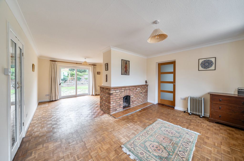 Property photo 2 of 12 Sitting/Dining Room