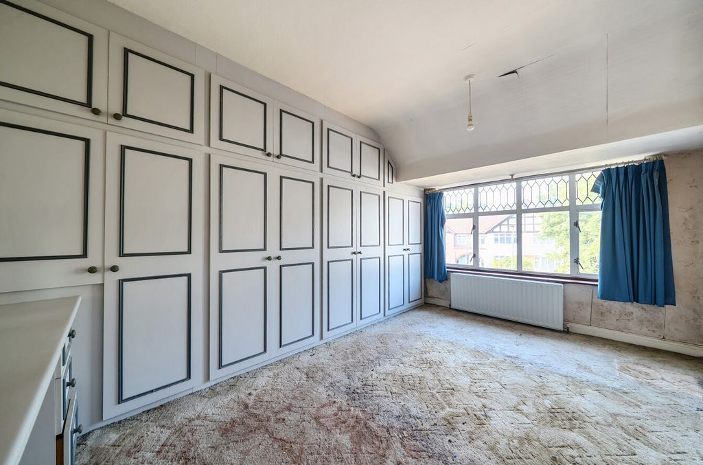 Property photo 2 of 14 1335460-3-68922d7...