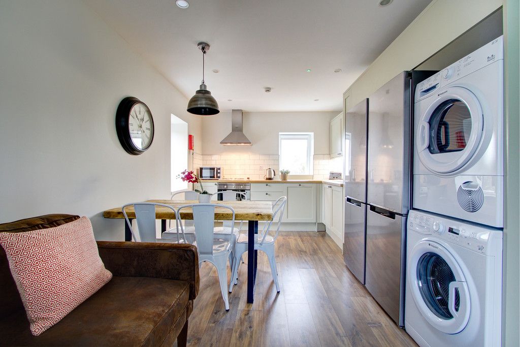 Property photo 1 of 7 Photo 0