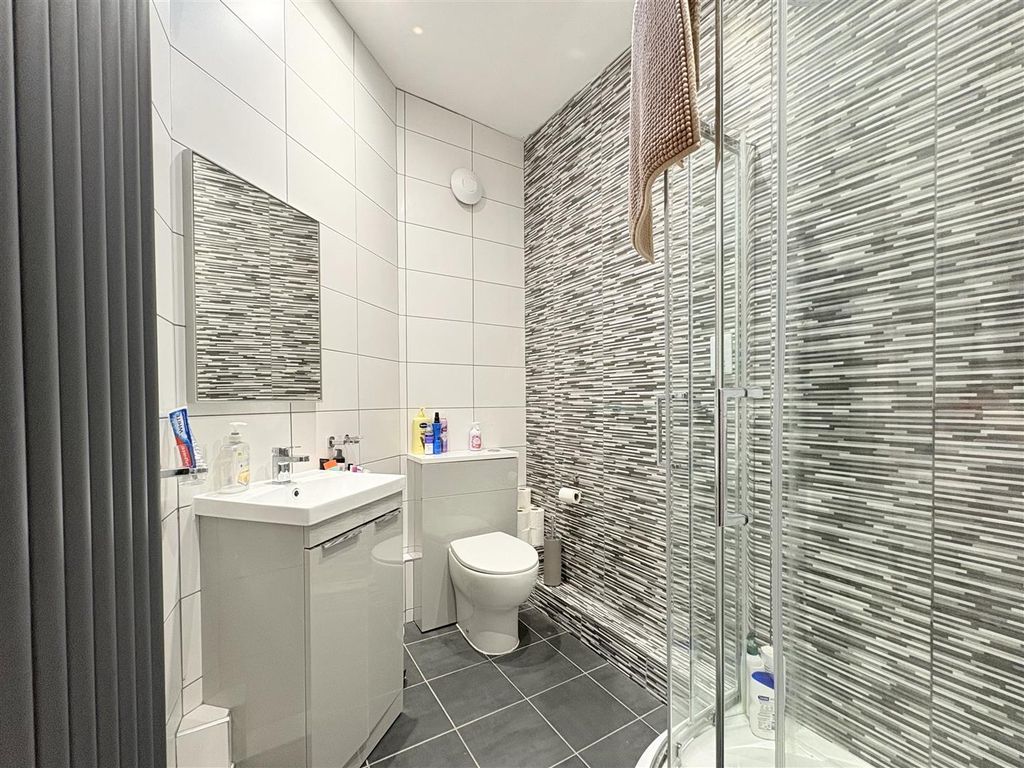 Property photo 3 of 5 Image (32).Jpg