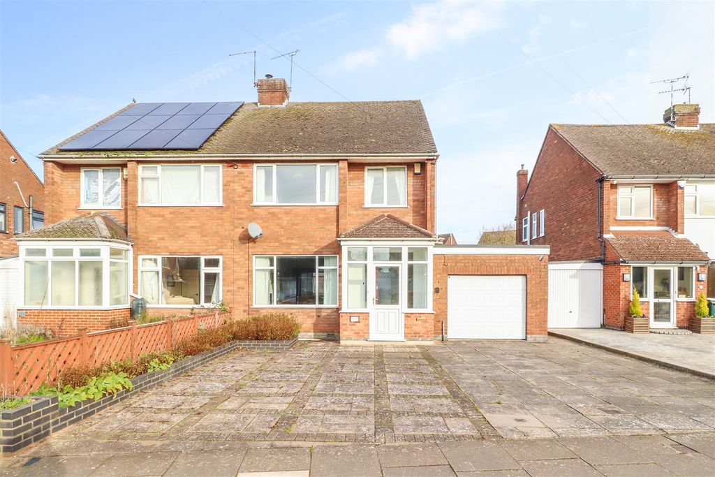 Property photo 1 of 12 Babbacombe Road