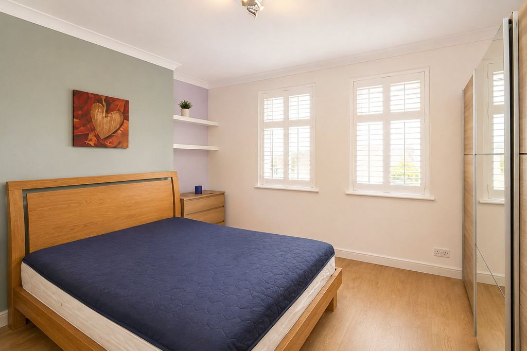 Property photo 3 of 9 Bedroom