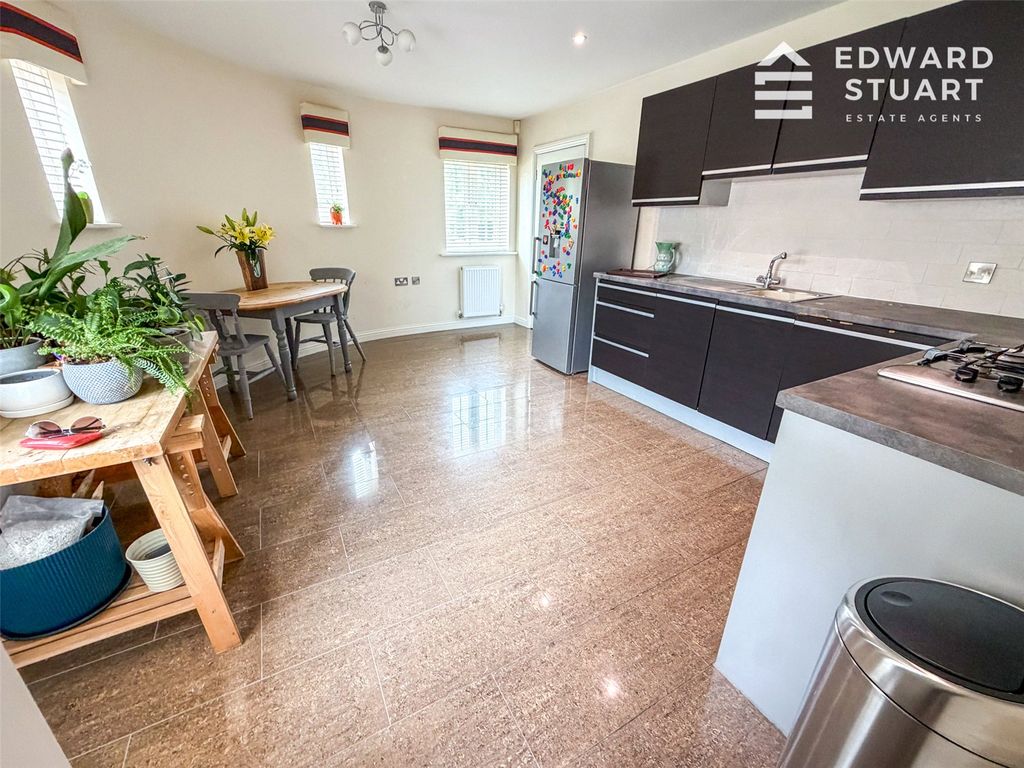 Property photo 3 of 18 Picture No. 17