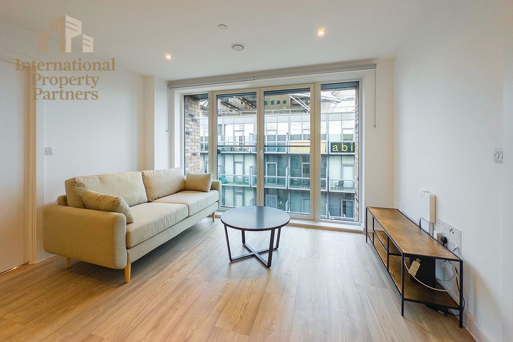 Property photo 1 of 18