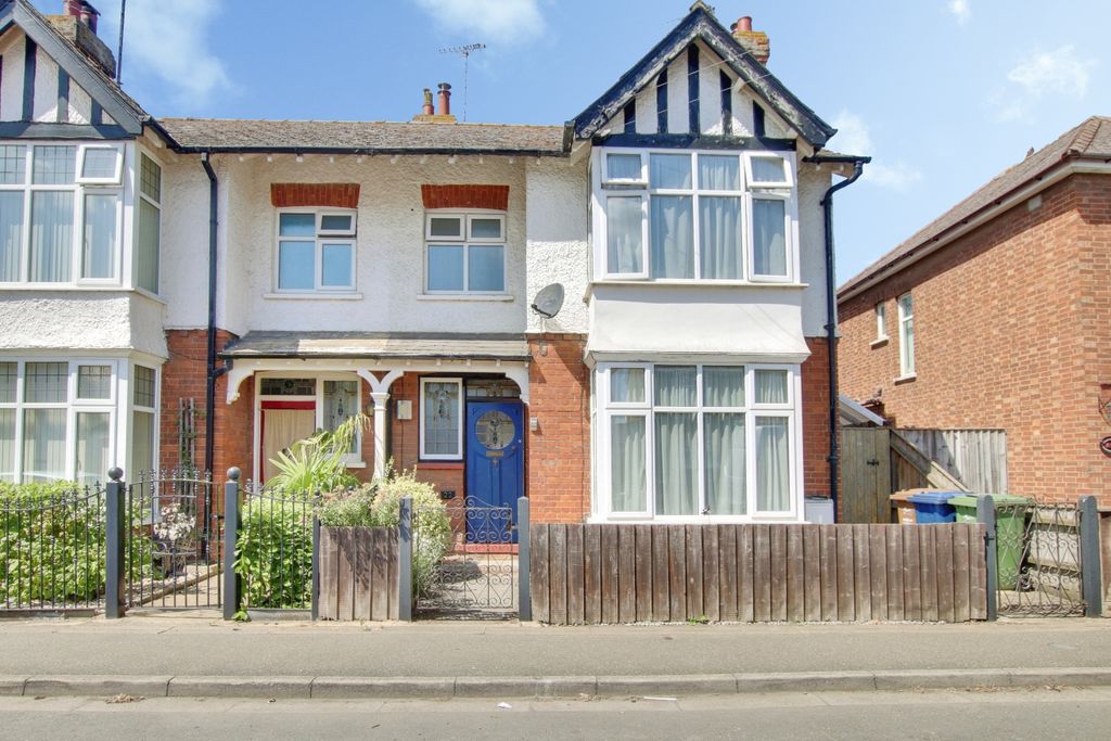 Property photo 1 of 13