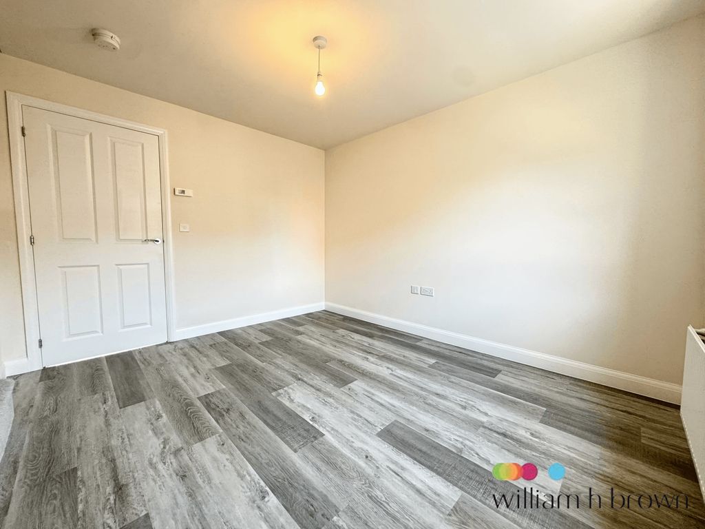 Property photo 3 of 10 Image