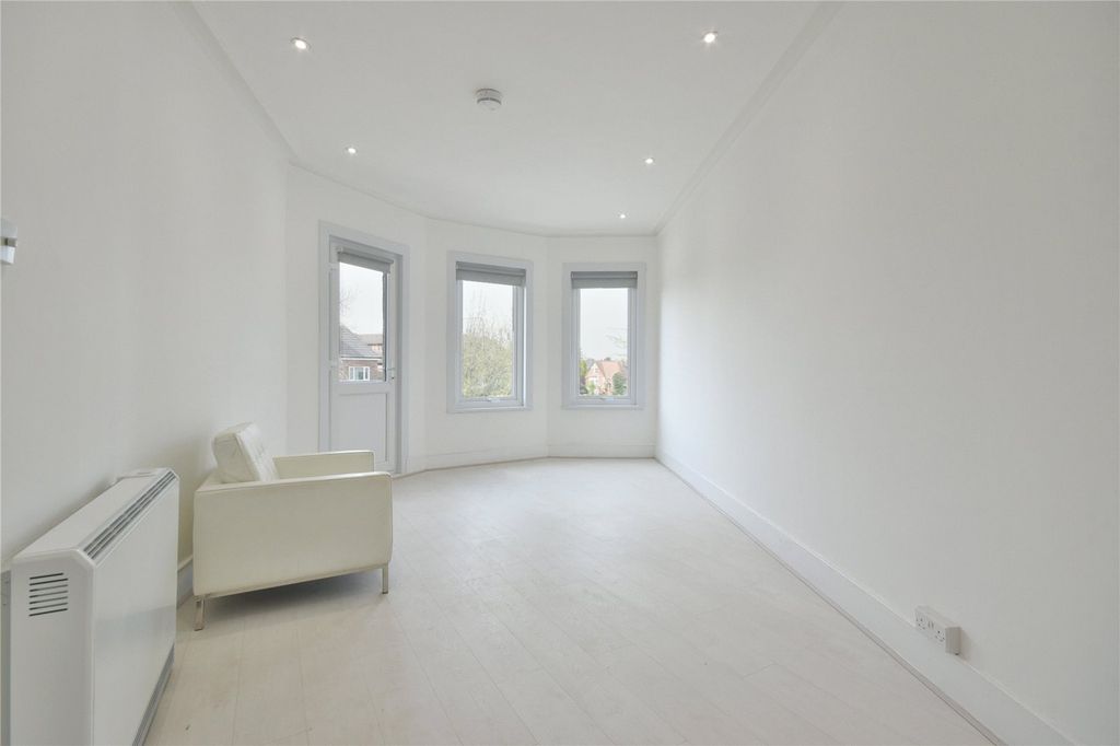 Property photo 1 of 9 Picture No. 34