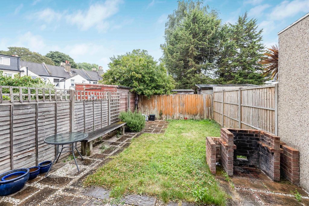 Property photo 3 of 23 Picture No. 22