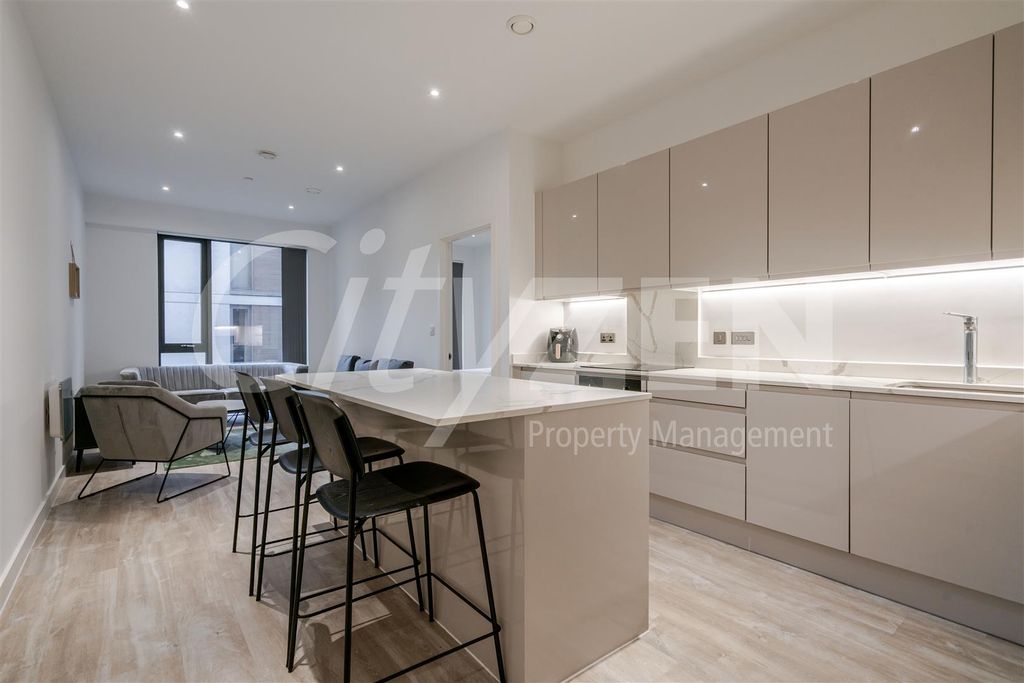 Property photo 1 of 19 Dining Area/Kitchen