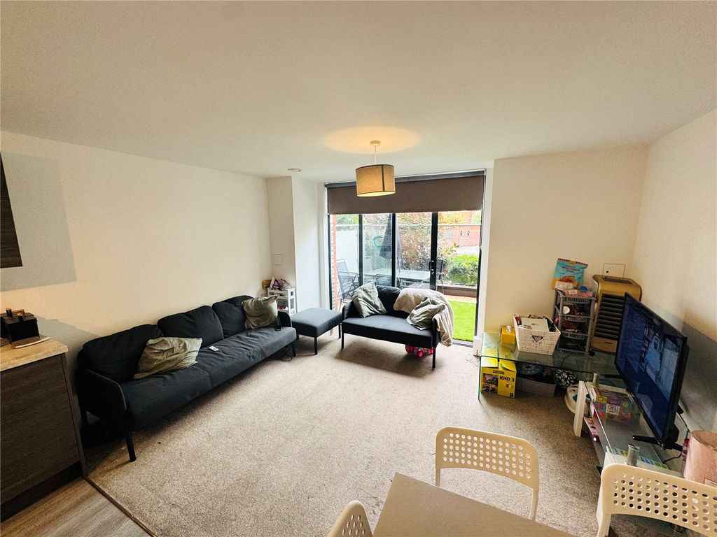 Property photo 3 of 9 Picture No. 06