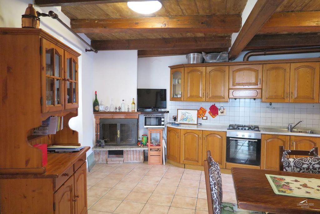 Property photo 3 of 42
