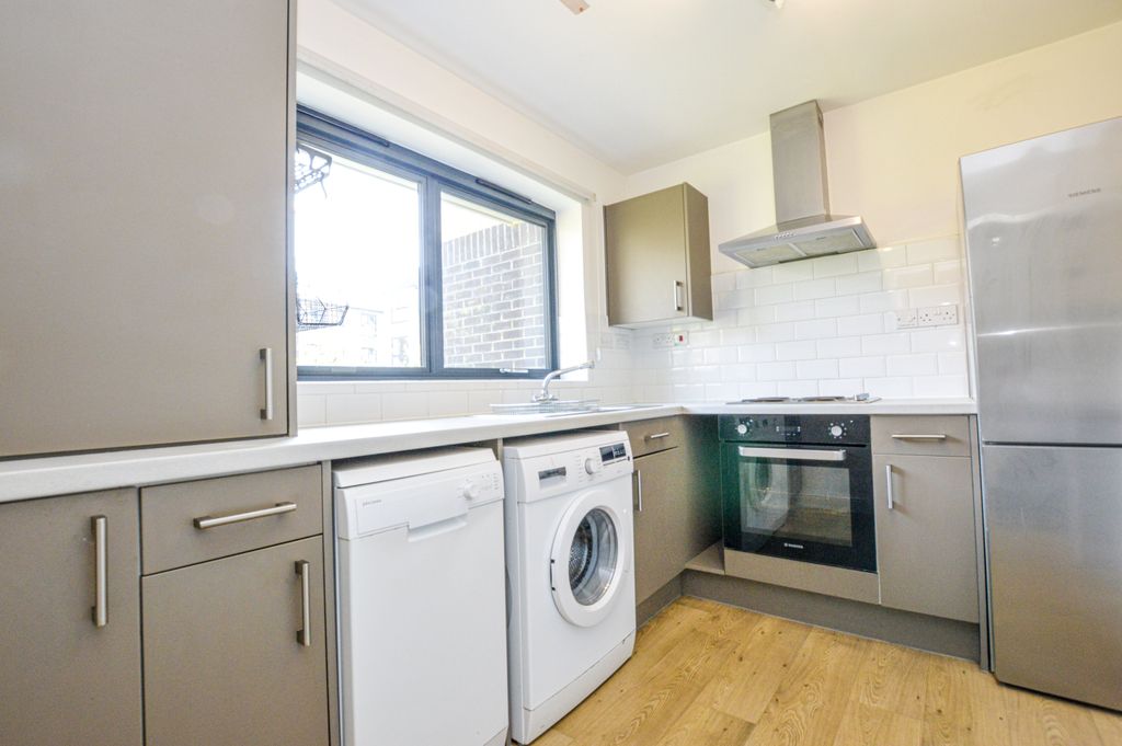 Property photo 2 of 10 2-Dsc_1279