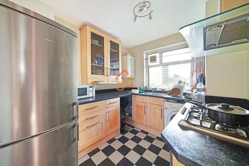 Property photo 2 of 19 B9368Eb6-Bc4A-11Ef-8d31-00163F009382.Png