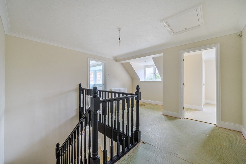 Property photo 3 of 34