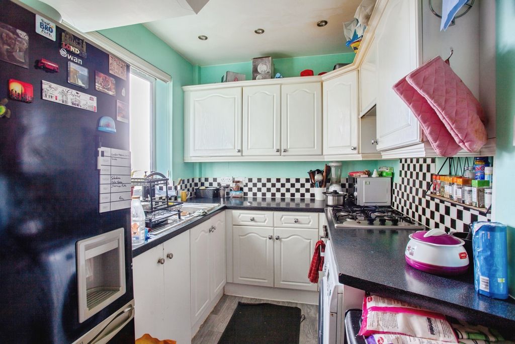 Property photo 2 of 15 Pbox-Img.Jpg