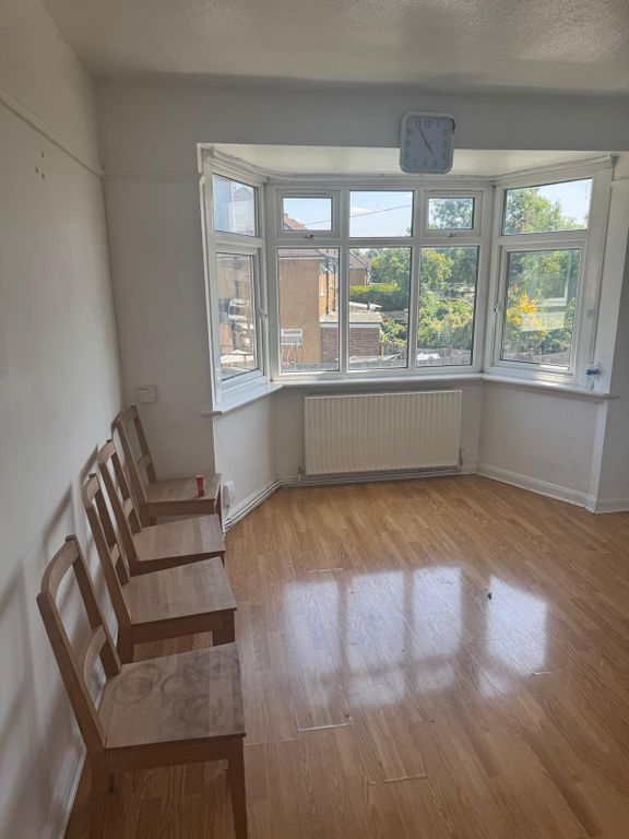 Property photo 3 of 11 Gallery