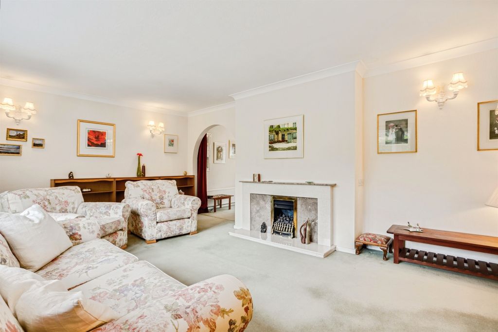 Property photo 3 of 18