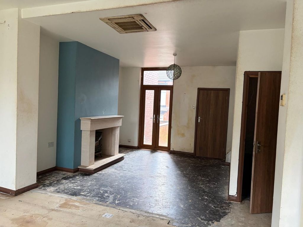 Property photo 3 of 23